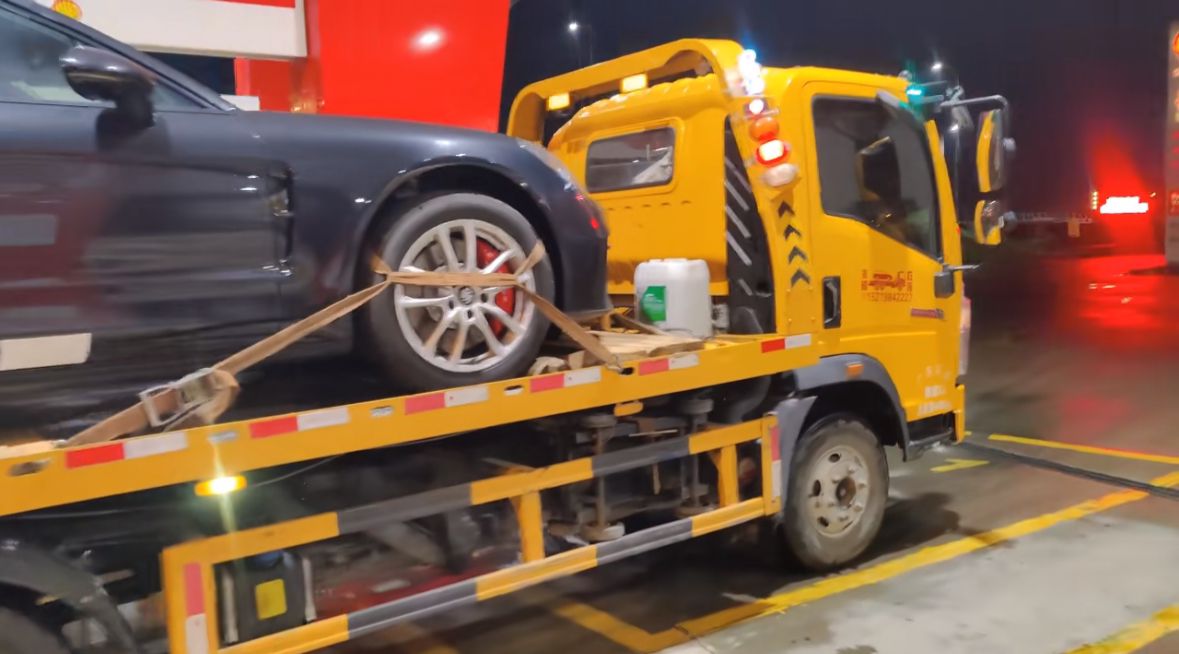海口行车途中遇到突发状况该如何呼叫道路救援？